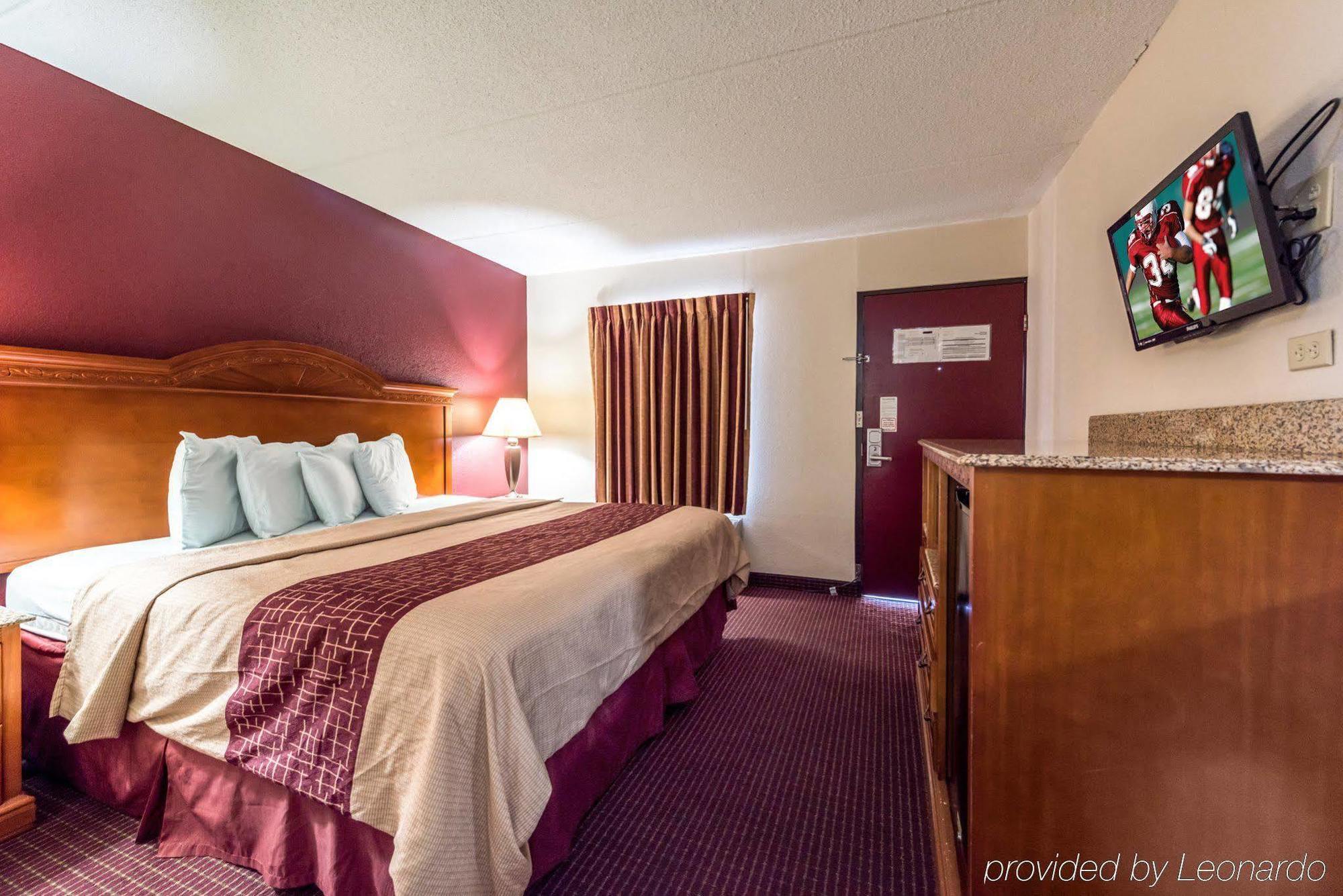 Red Roof Inn & Suites Pigeon Forge Parkway Exteriör bild