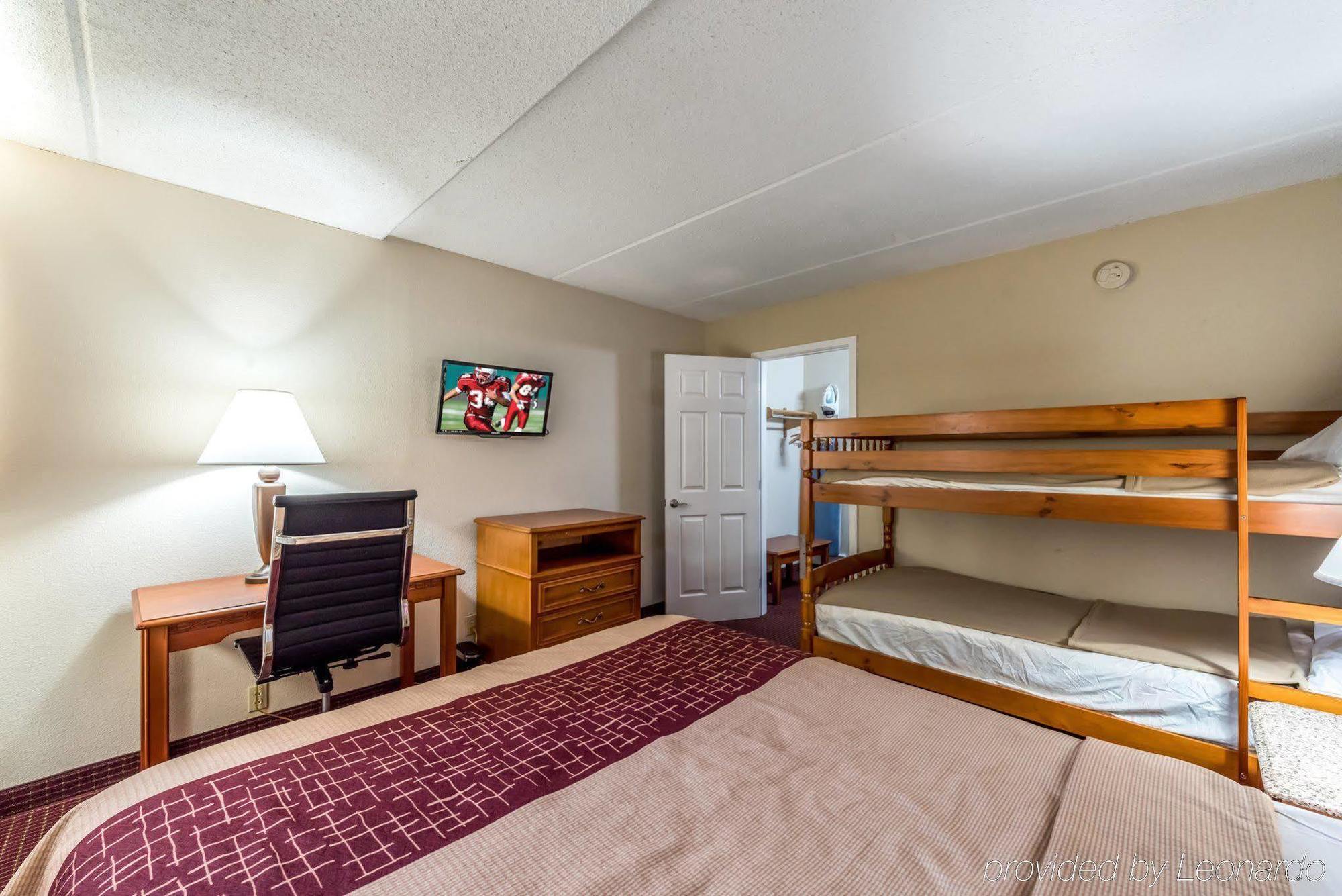 Red Roof Inn & Suites Pigeon Forge Parkway Exteriör bild