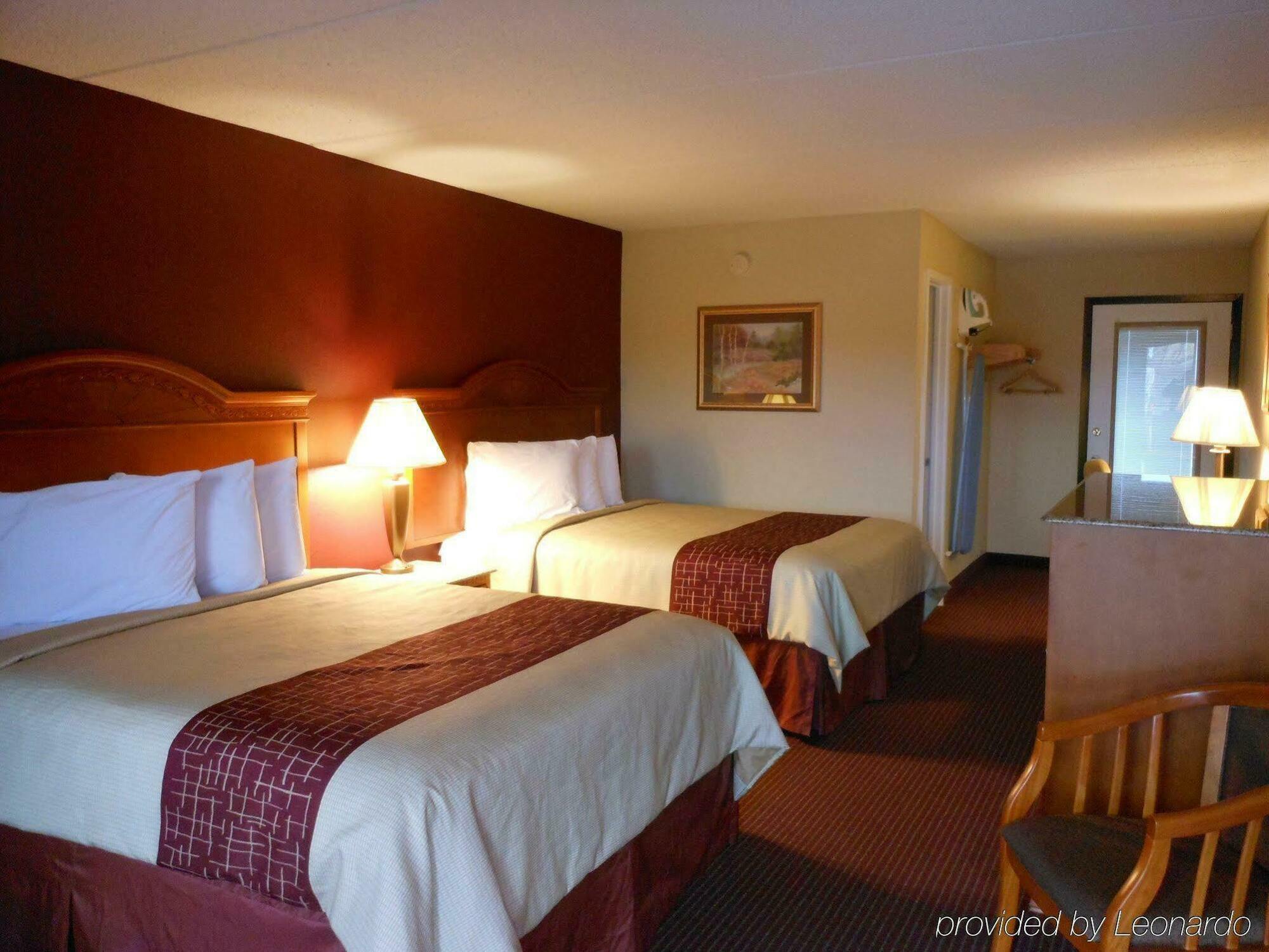Red Roof Inn & Suites Pigeon Forge Parkway Exteriör bild